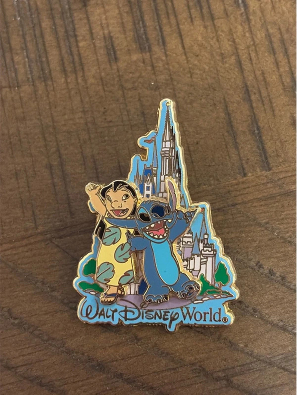 Disney 2003 Lilo & Stitch Cinderella Castle Walt Disney World 3D Pin PP24103